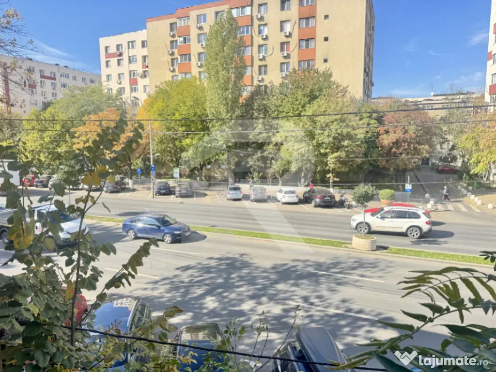 Spațiu comercial/birouri de închiriere, P+1+M, 260 mp, lâ 