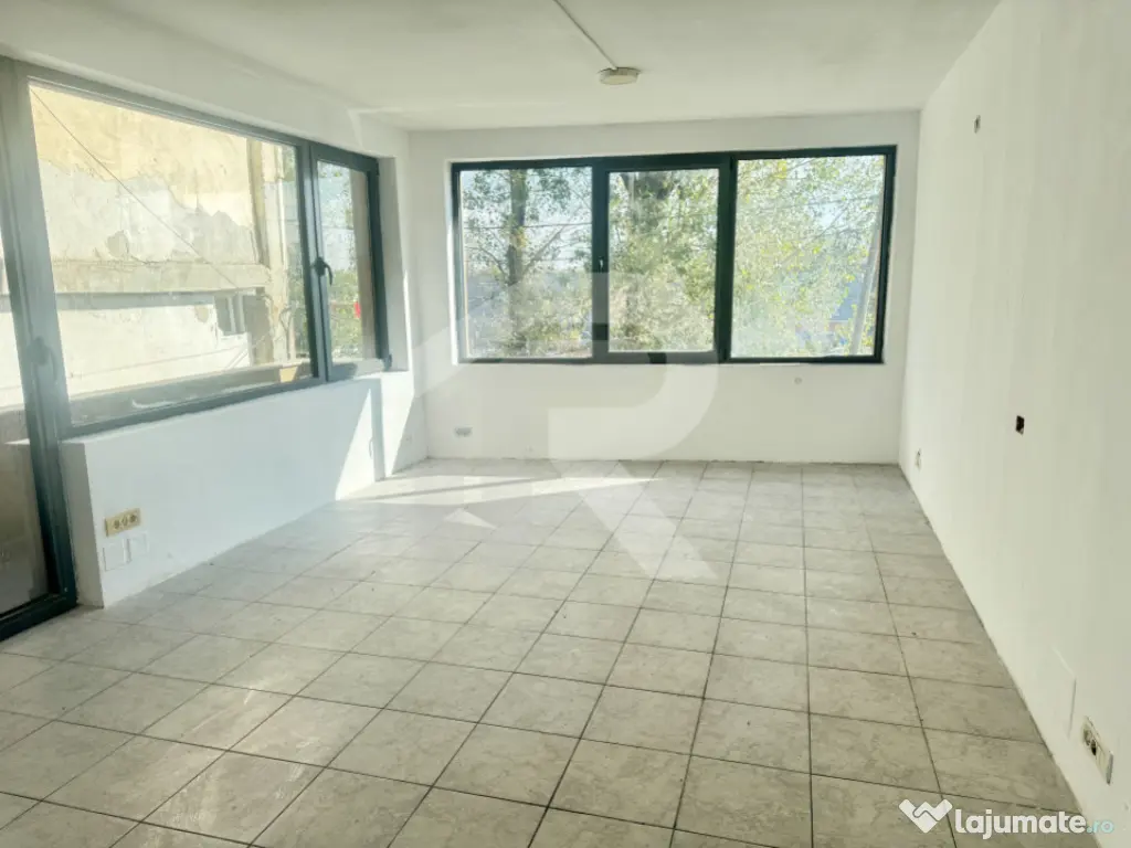 Spațiu comercial/birouri de închiriere, P+1+M, 260 mp, lâ 