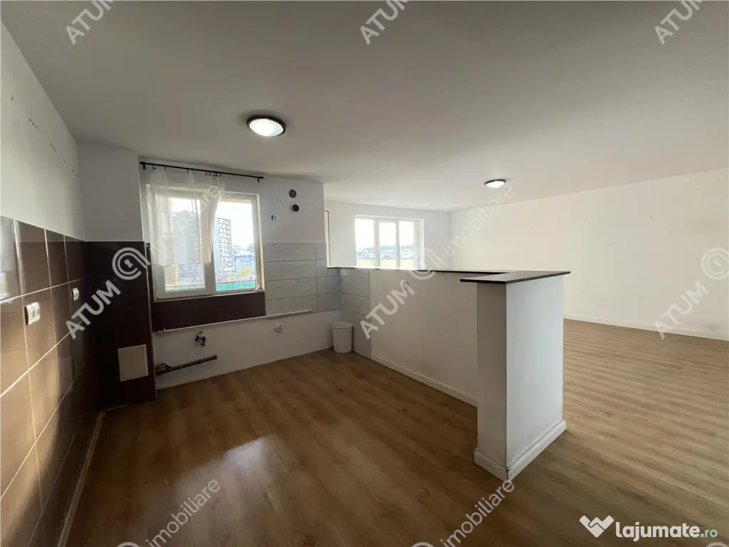 Apartament de 3 camere cu 2 balcoane etaj 2 situat in zona S 