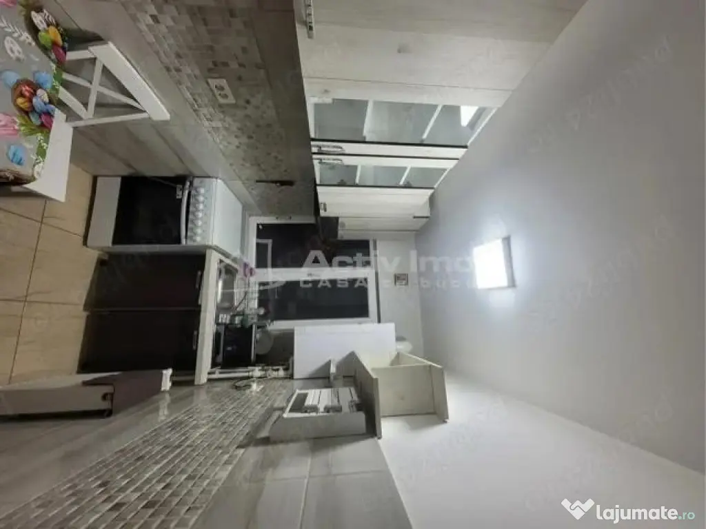 APARTAMENT 3 CAMERE SEMIDECOMANDAT INEL 2 