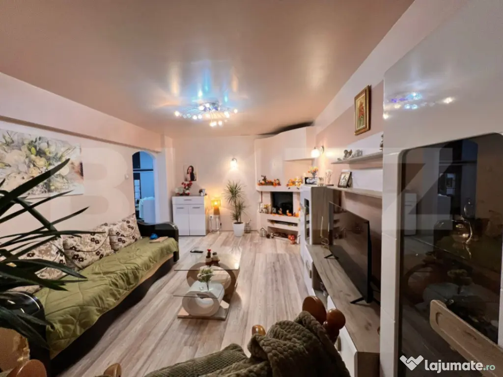 Apartament 4 camere decomandat,2bai