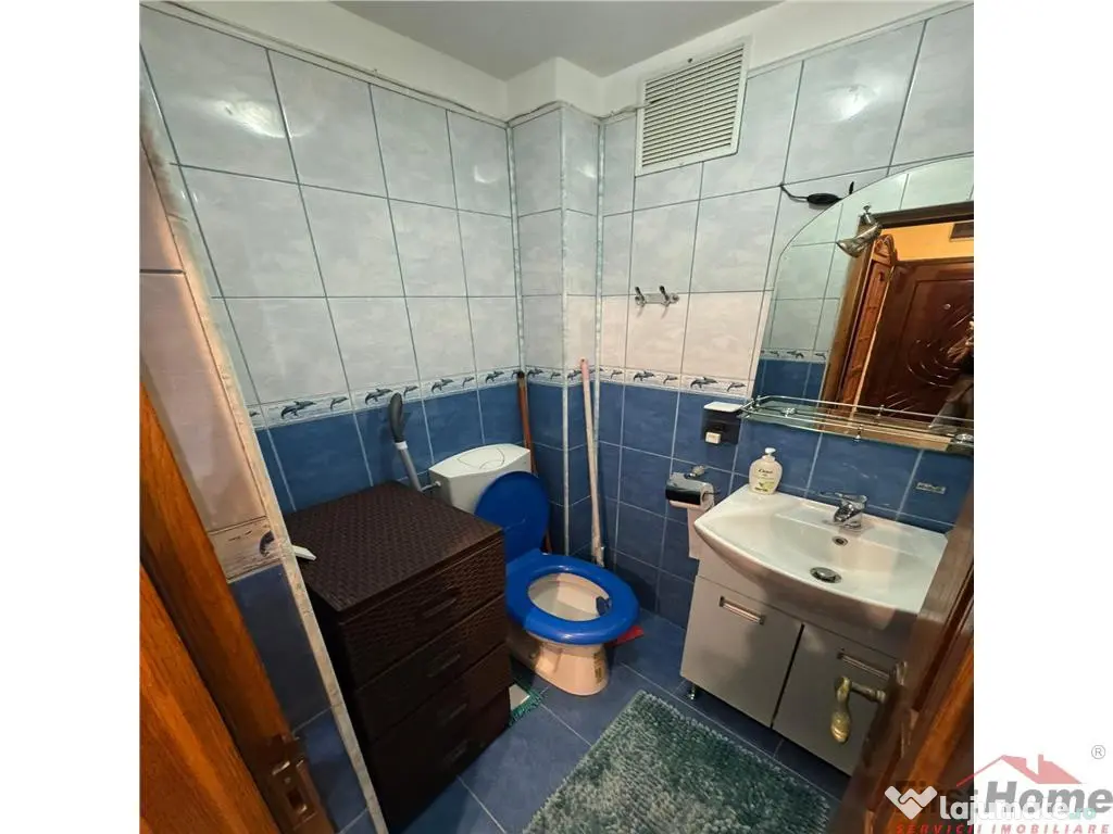 Apartament 4 camere, parter inalt, parcare proprie, zona Pia 