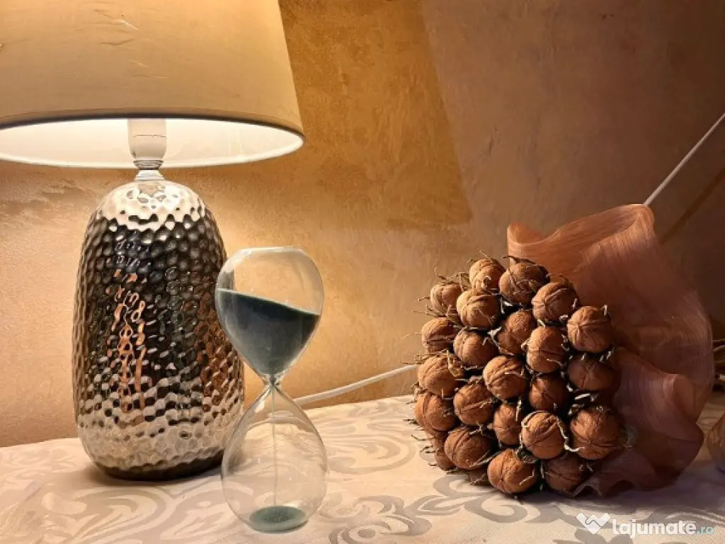 Apartament 3 camere decomandat, etaj intermediar, strada Garii 