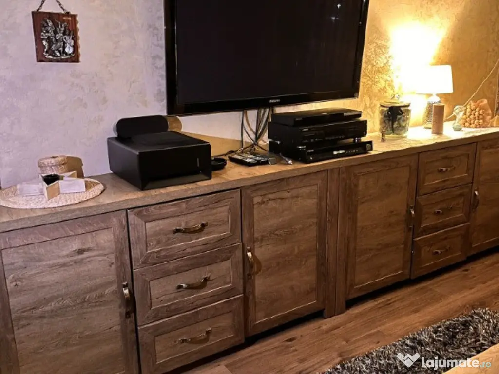 Apartament 3 camere decomandat, etaj intermediar, strada Garii 