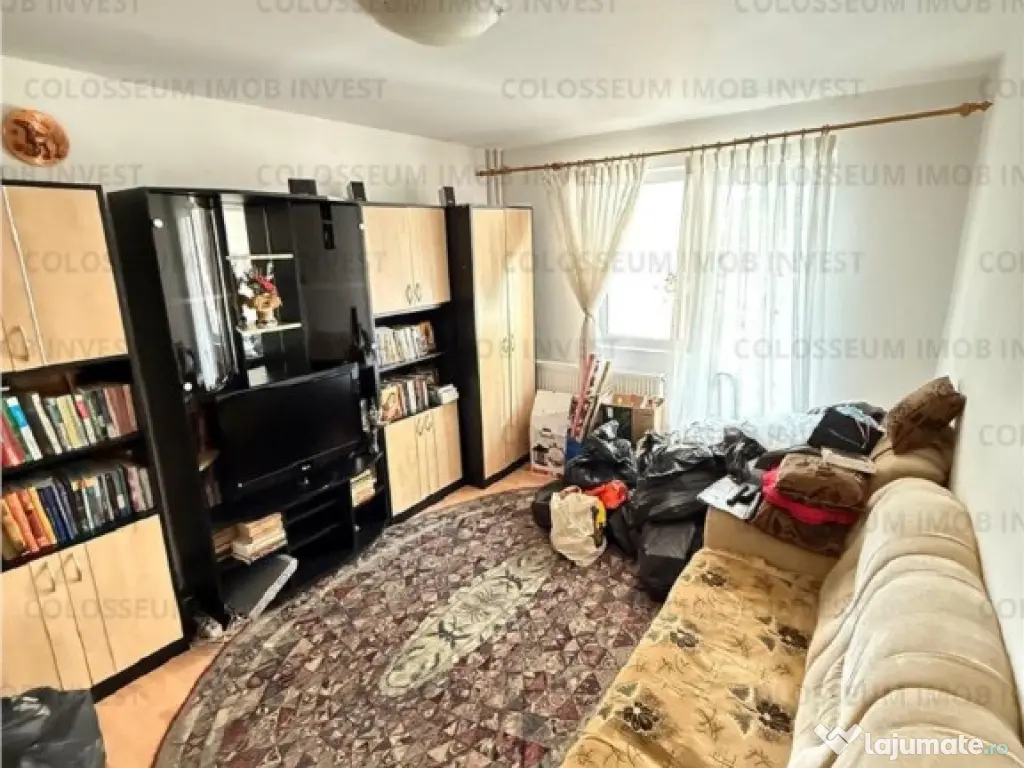 Apartament cu 3 camere, decomandat - zona Astra