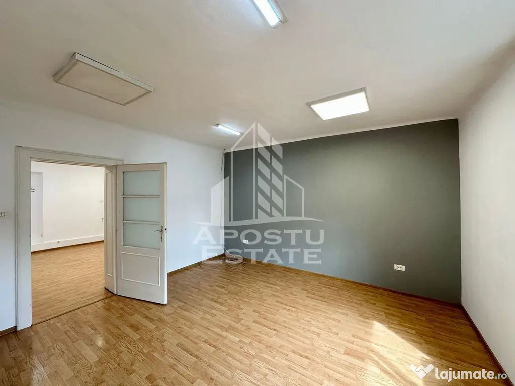 Teren 1451 mp, strada principala, Dumbravita