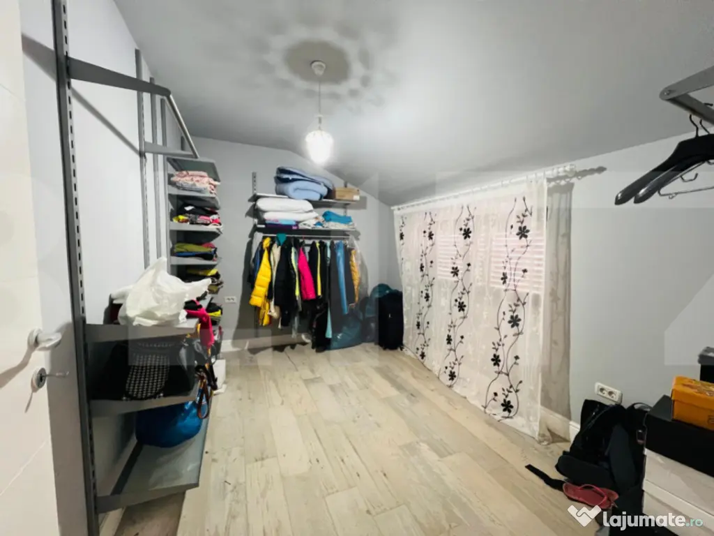 Casă individuala, 162 mp, cartier Athena