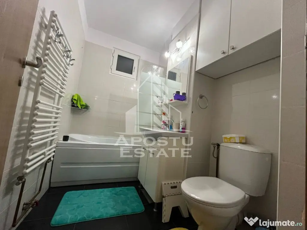 Apartament cu 3 camere,decomandat, 2 bai, etaj intermedia... 