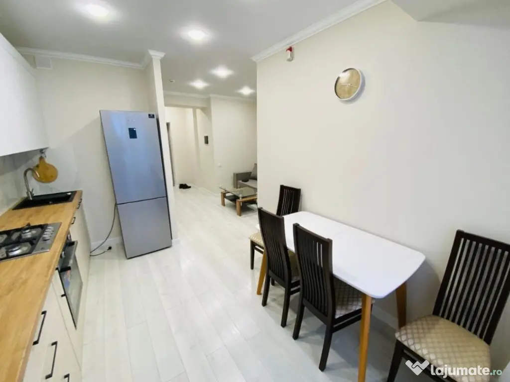 Garsoniera de inchiriat zona Titan