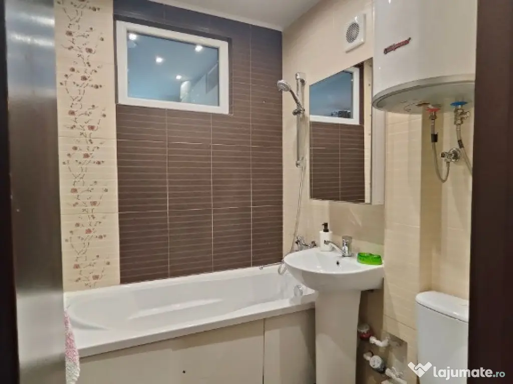 Garsoniera de inchiriat in zona Aparatori Patriei