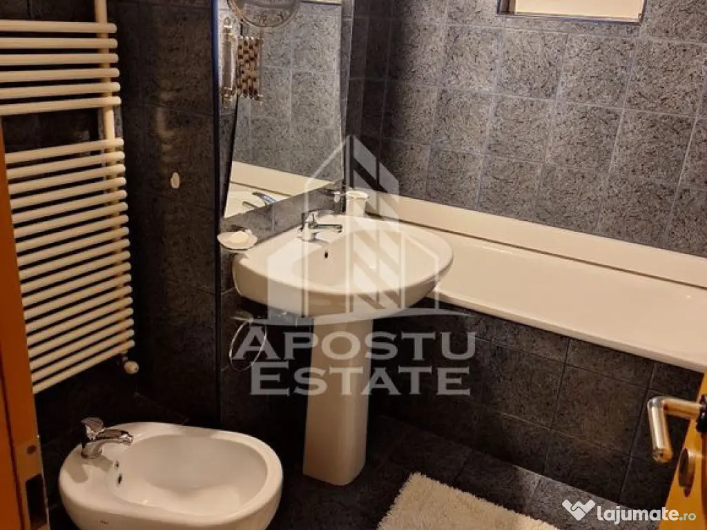 Apartament 4 camere zona Aradului , centrala proprie si g... 