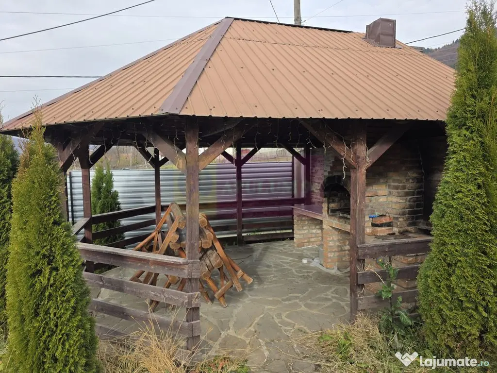 Vila de vacanta cu 4 camere de vanzare in Valea Doftanei 