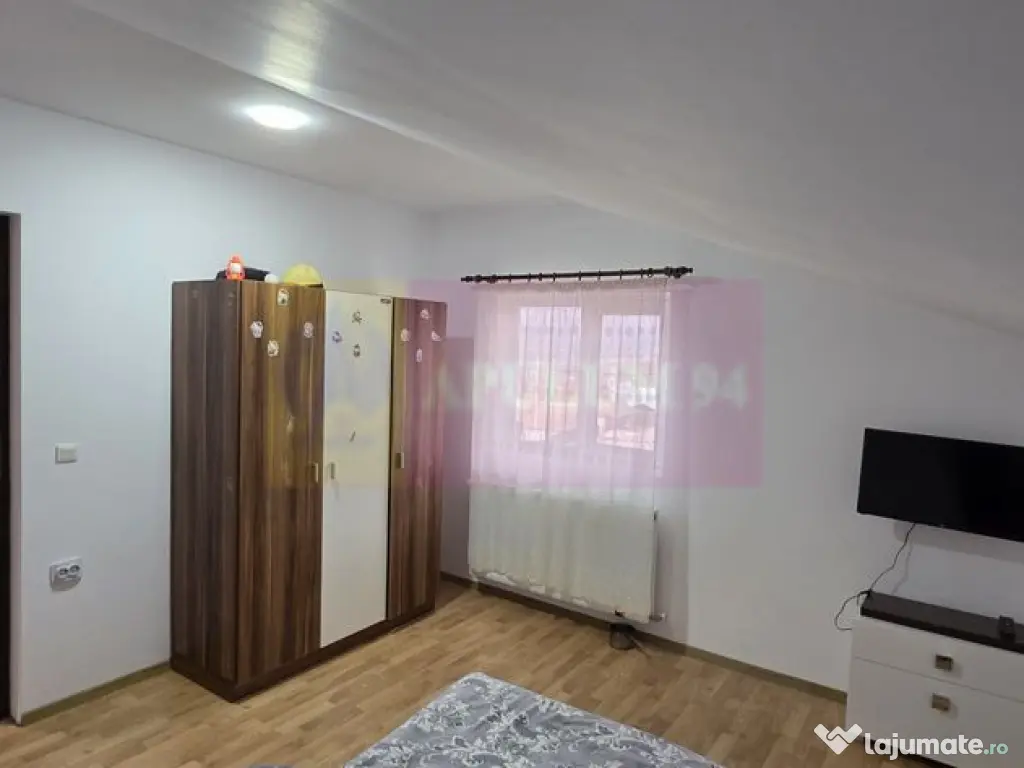 Vila de vacanta cu 4 camere de vanzare in Valea Doftanei 