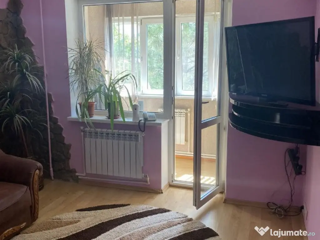 Garsoniera de inchiriat in zona Aparatorii Patriei 