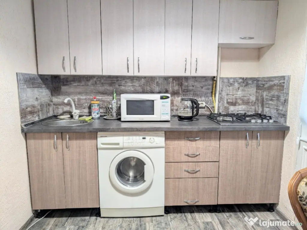 Garsoniera de inchiriat in zona Unirii