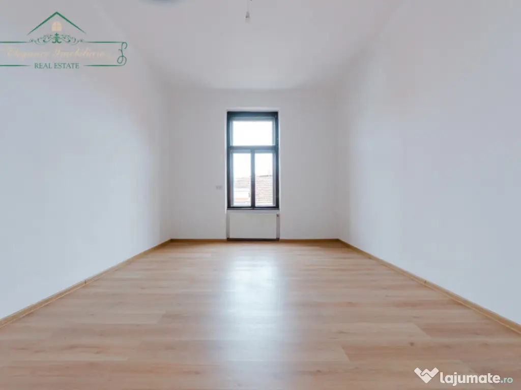 Casă individuală cu potențial comercial și rezidențial, 