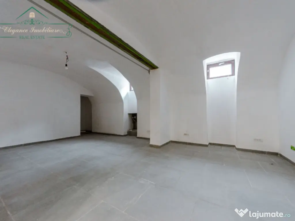 Casă individuală cu potențial comercial și rezidențial, 