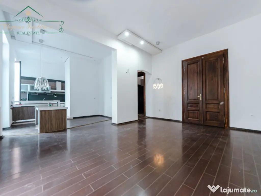 Casă individuală cu potențial comercial și rezidențial, 