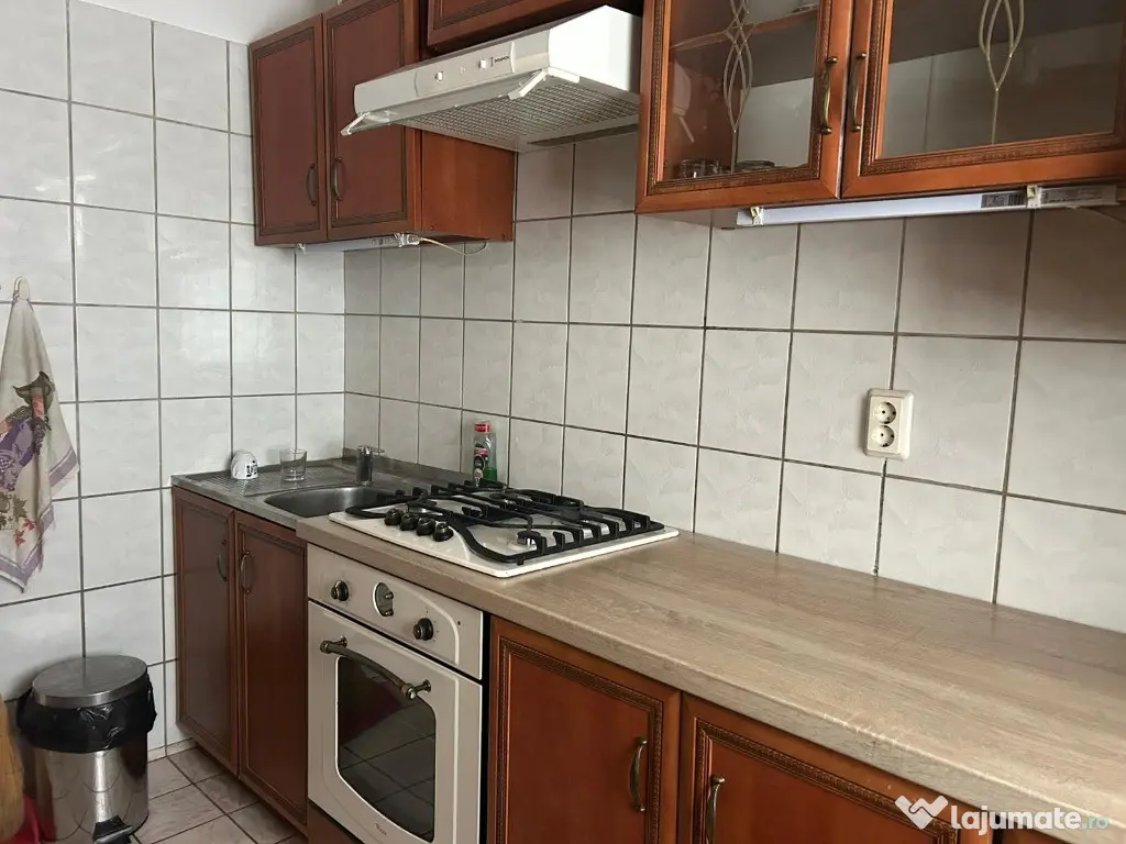 3 camere decomandat zona Gara Mare Bacinschi,et intermediar,lift,CT 