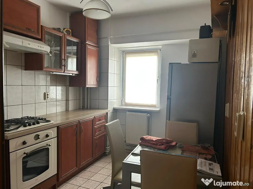 3 camere decomandat zona Gara Mare Bacinschi,et intermediar,lift,CT 