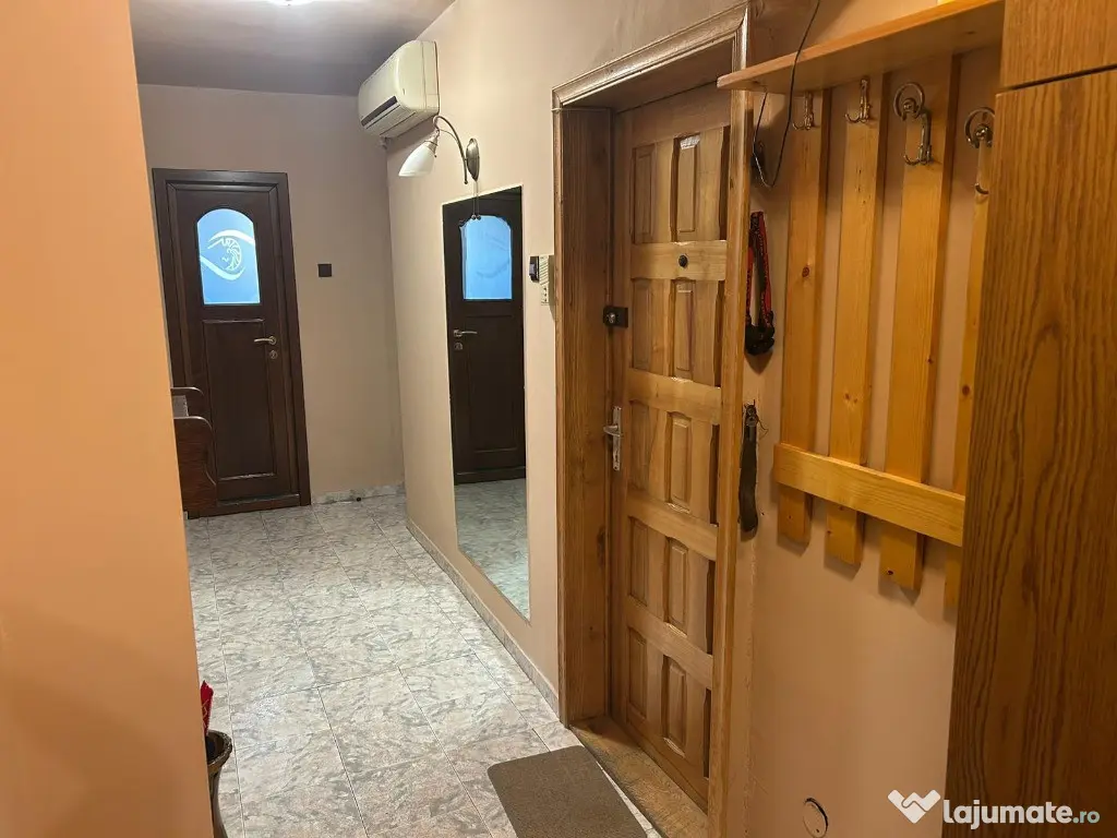 3 camere decomandat zona Gara Mare Bacinschi,et intermediar,lift,CT 