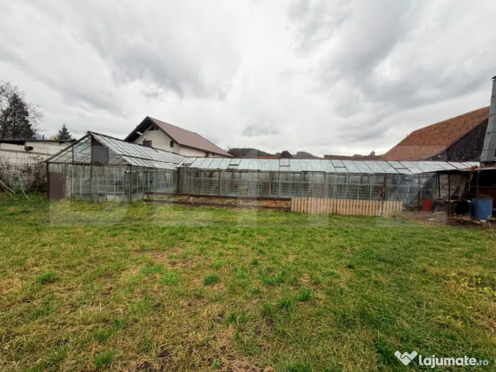 Casă de vânzare – proprietate generoasă 2.285 m² teren