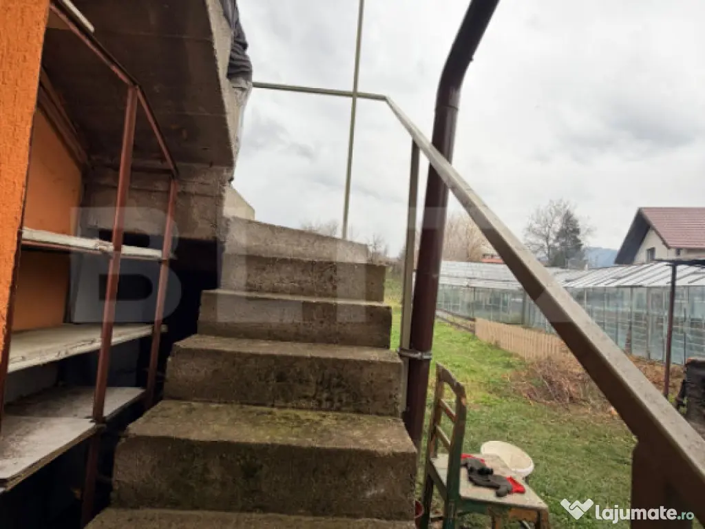 Casă de vânzare – proprietate generoasă 2.285 m² teren