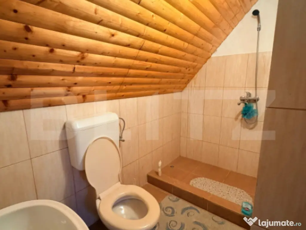 Casă de vânzare – proprietate generoasă 2.285 m² teren