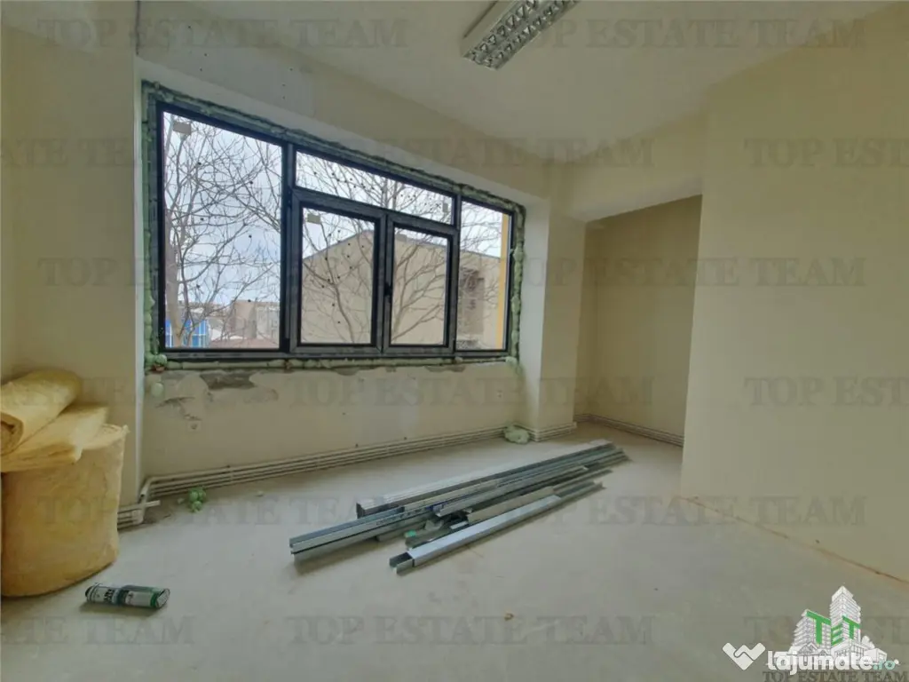 Spatiu Ultracentral 37 birouri in curs de apartamentare Cons 
