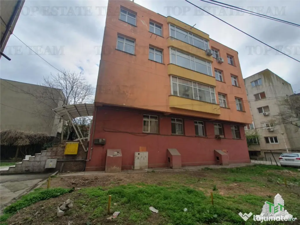 Spatiu Ultracentral 37 birouri in curs de apartamentare Cons 