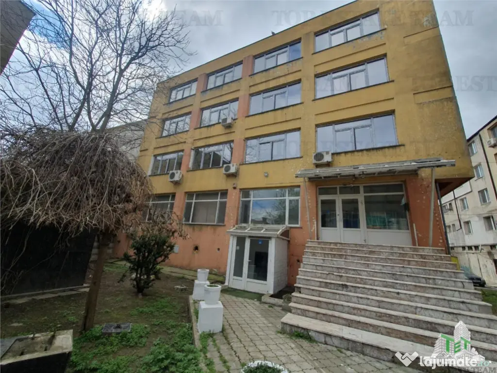 Spatiu Ultracentral 37 birouri in curs de apartamentare Cons 