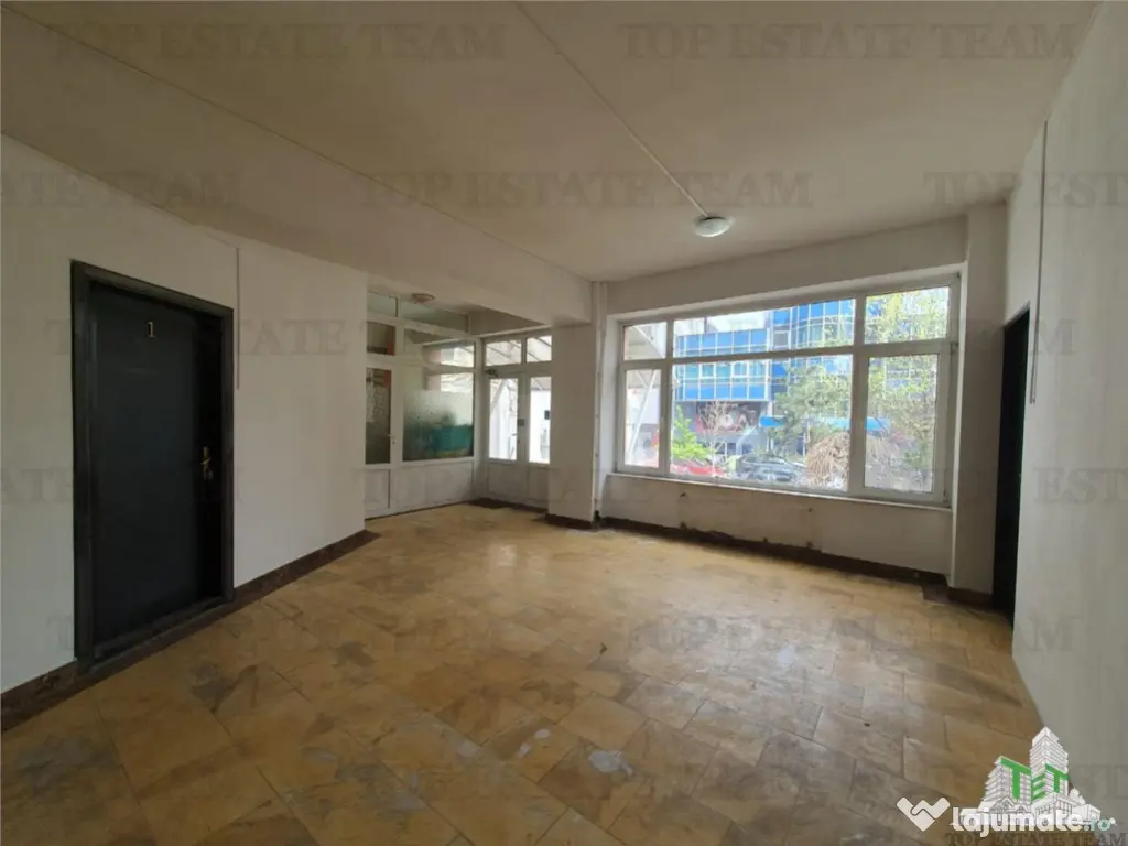 Spatiu Ultracentral 37 birouri in curs de apartamentare Cons 