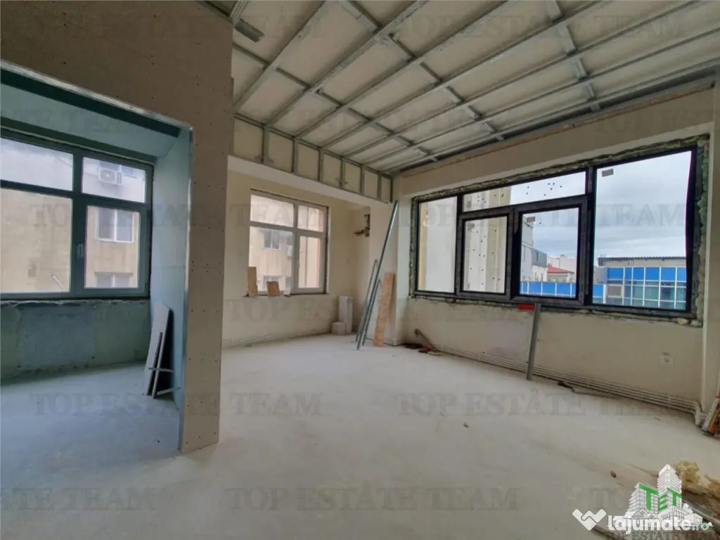 Spatiu Ultracentral 37 birouri in curs de apartamentare Cons 