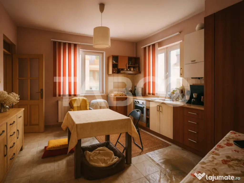 Apartament 5 camere + teren Bulevardul Mihai Viteazul -Hidro