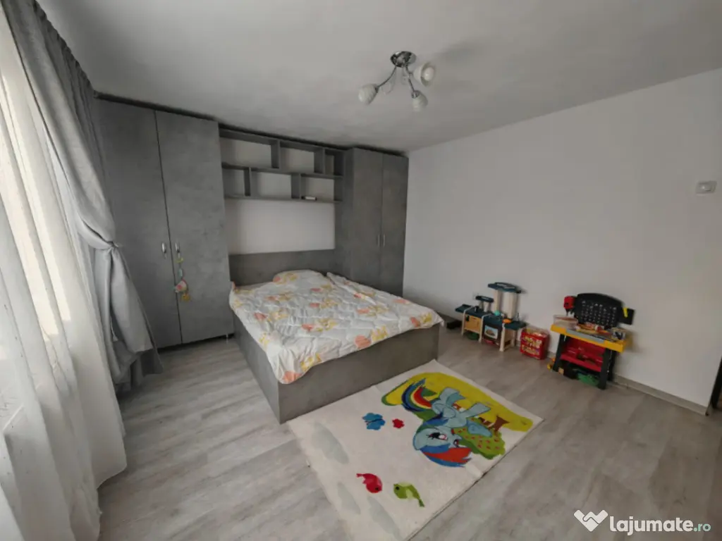 Constructie S+P+1E+M si teren 2000 mp, I.L. Caragiale, Dambo 