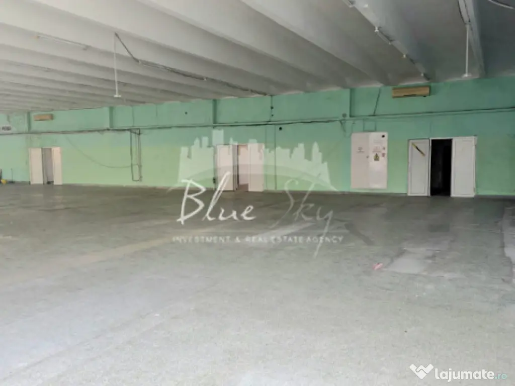 Spațiu Generos cu Terasă Circulabilă în Centru