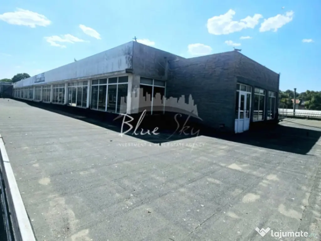 Spațiu Generos cu Terasă Circulabilă în Centru