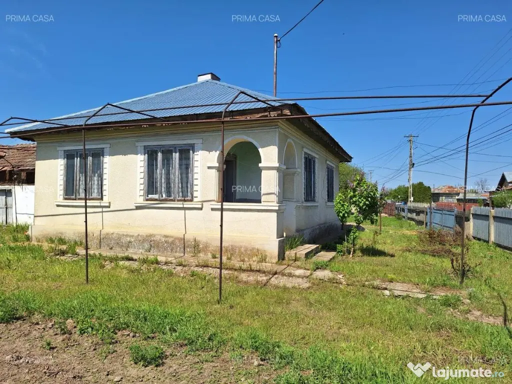 Teren + Casă bătrânească | Comuna Smeeni, jud. Buzău | 2.878 mp | 