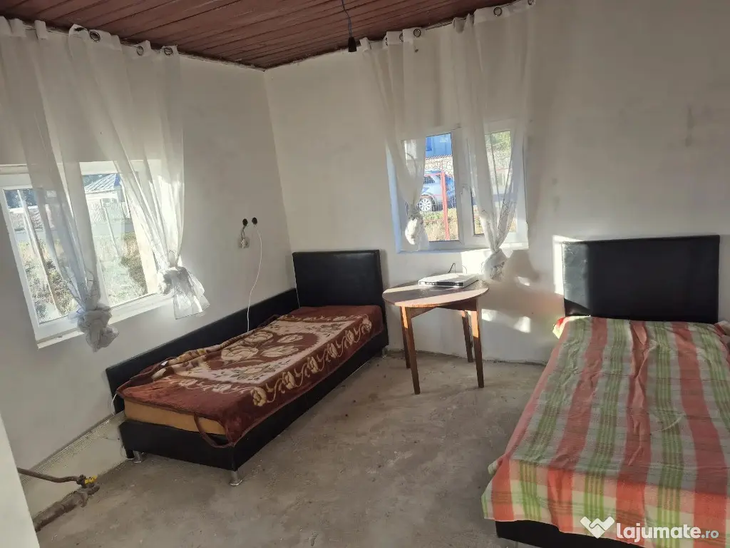 Casa si teren 3500mp in comuna Amaru/BZ ~ 4 camere ~ renovata in 2025