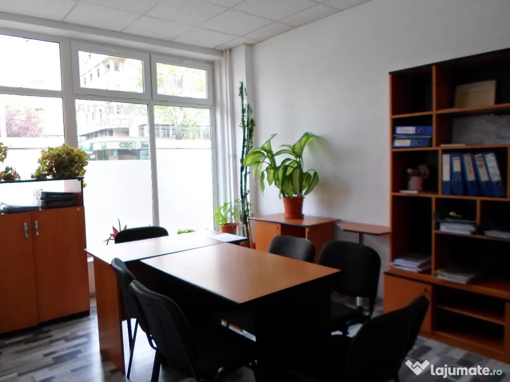 Spatiu comercial cu acces stradal in Ploiesti, ultracentral. 