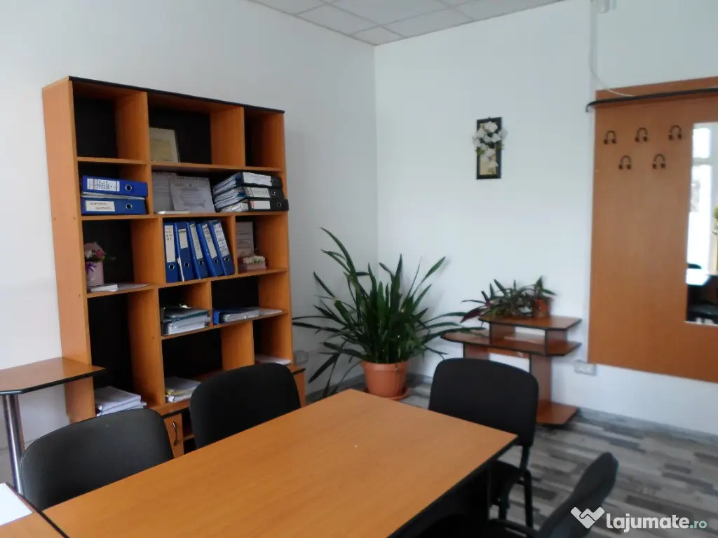 Spatiu comercial cu acces stradal in Ploiesti, ultracentral. 