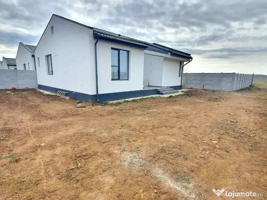 Vila individuala 4 camere intrare com. Berceni