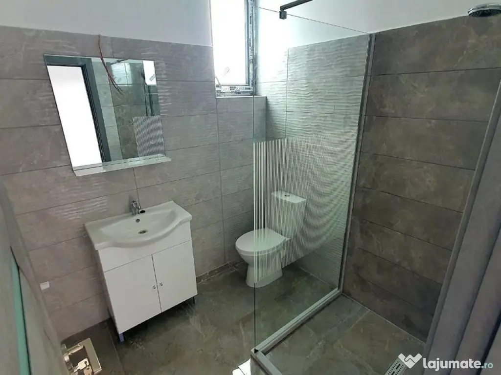 Vila individuala 4 camere intrare com. Berceni