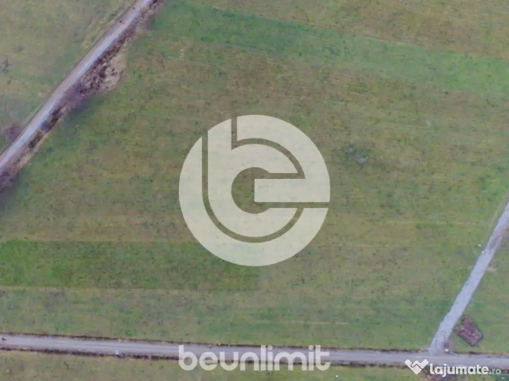 Teren intravilan în Tocile - 49 euro/mp - 4354 m² - 2 fron