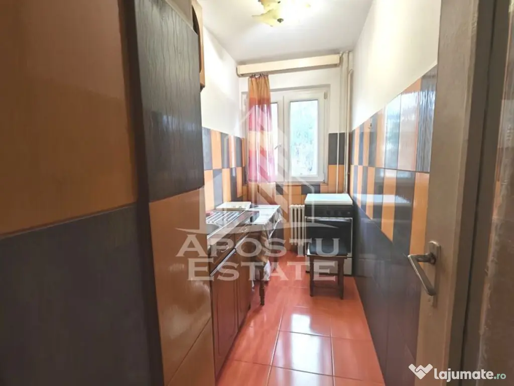 Apartament cu 2 camere la etaj intermediar, etajul 1, zon...