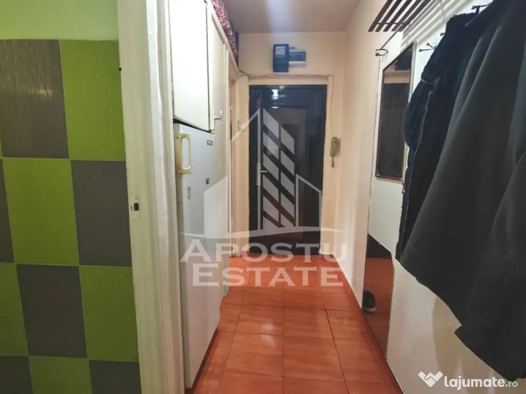 Apartament cu 2 camere la etaj intermediar, etajul 1, zon...