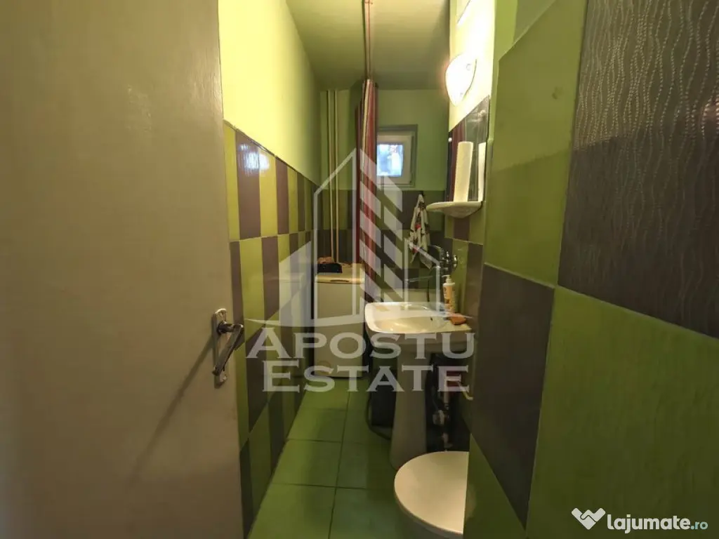 Apartament cu 2 camere la etaj intermediar, etajul 1, zon...