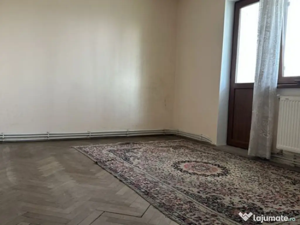 Super Pret!! Ap. 2 cam 54mp conf 1 decomandat etaj 2 Calea G