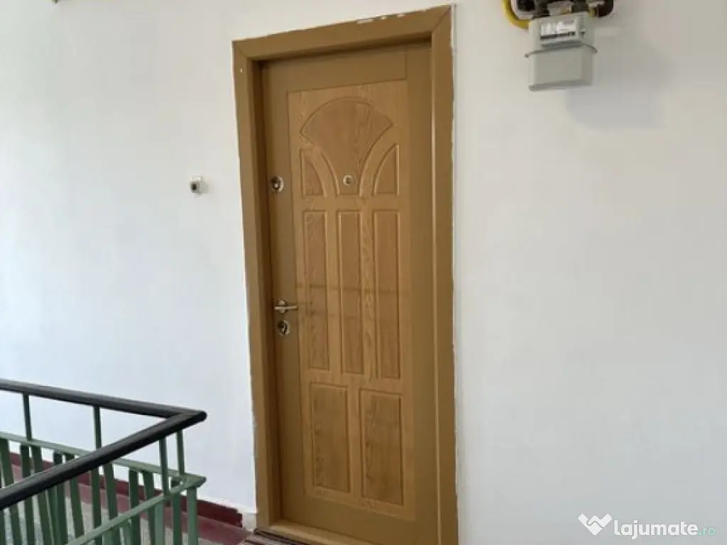 Super Pret!! Ap. 2 cam 54mp conf 1 decomandat etaj 2 Calea G