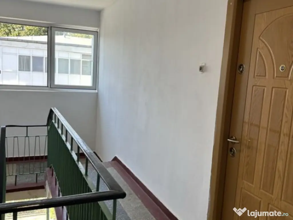 Super Pret!! Ap. 2 cam 54mp conf 1 decomandat etaj 2 Calea G